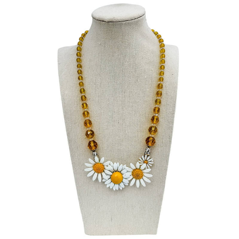 white daisy collage necklace