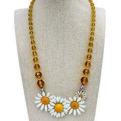 white daisy collage necklace