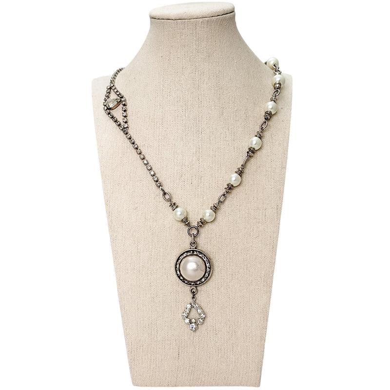 Vintage Pearl Mixed Media