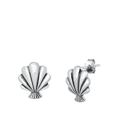 Seashell stud earring