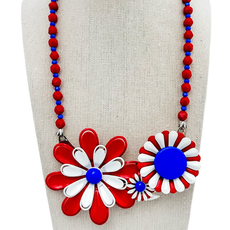 bel monili red white and blue vintaeg flower collage necklace